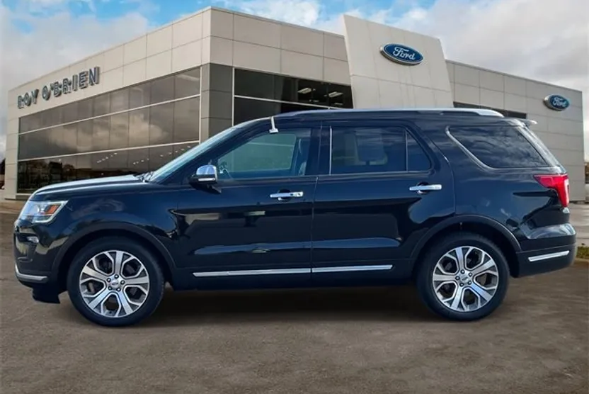 2019 Ford Explorer Platinum photo 1