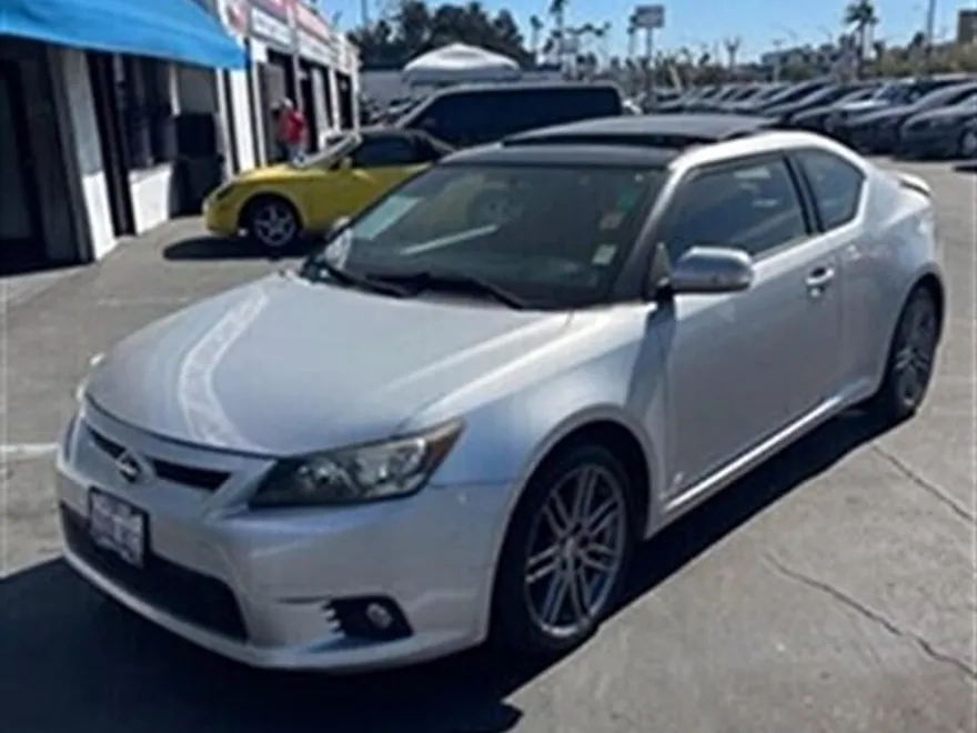2013 Scion tC photo 1
