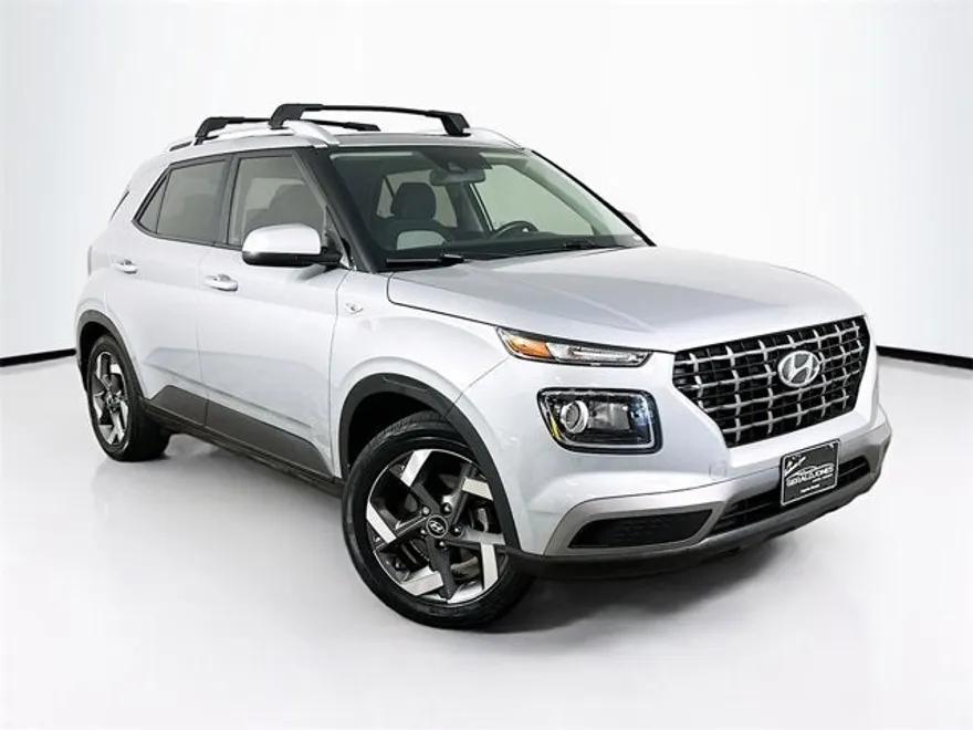 2021 Hyundai Venue SEL Denim photo 1