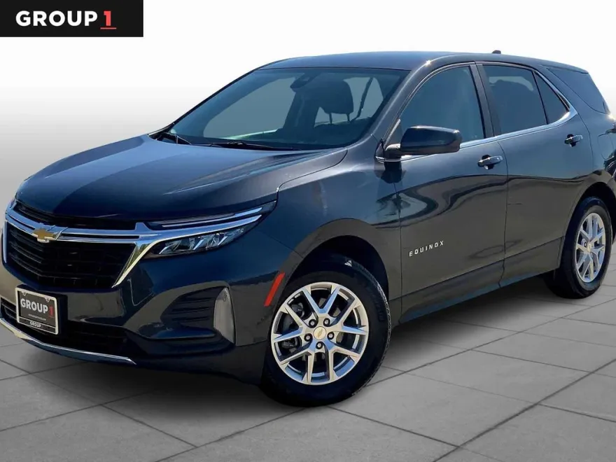 2023 Chevrolet Equinox LT photo 1