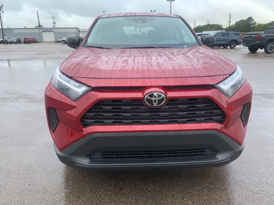 2025 Toyota RAV4 LE photo 1