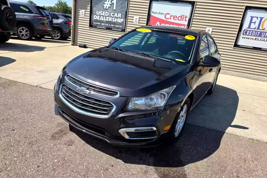 2016 Chevrolet Cruze photo 1