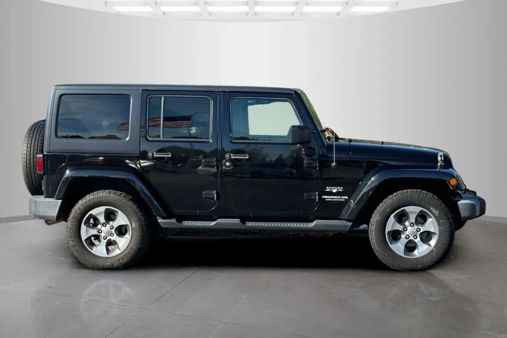 2016 Jeep Wrangler Unlimited Sahara Sport photo 1