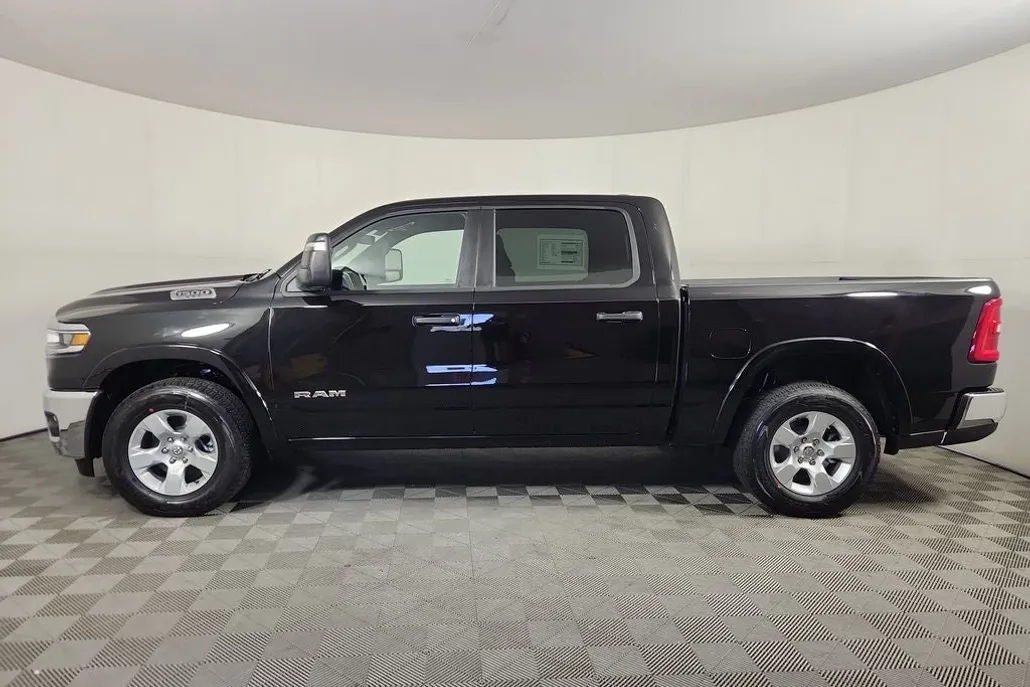 2025 Ram 1500 Big Horn photo 1