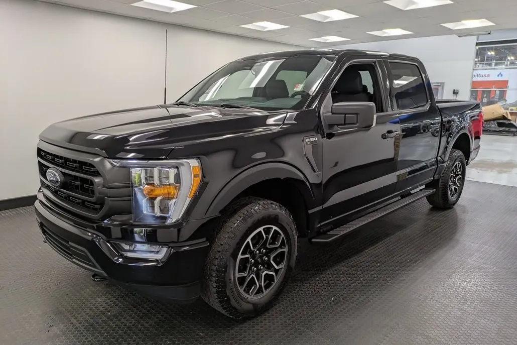 2022 Ford F-150 XLT photo 1