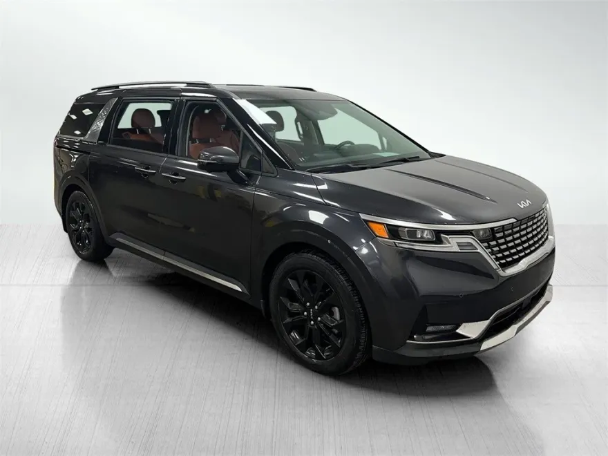 2023 Kia Carnival SX Prestige photo 1
