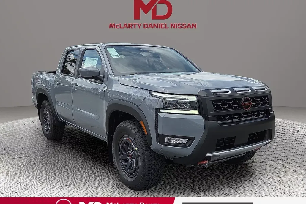 2025 Nissan Frontier Crew Cab PRO-4X photo 1