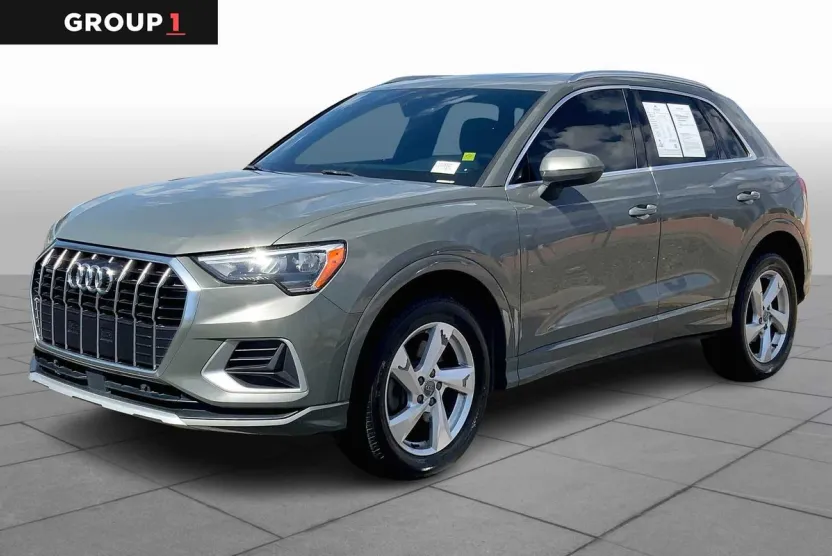 2020 Audi Q3 Premium photo 1