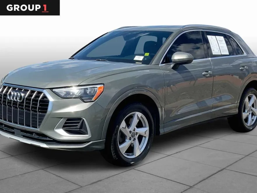2020 Audi Q3 Premium photo 1