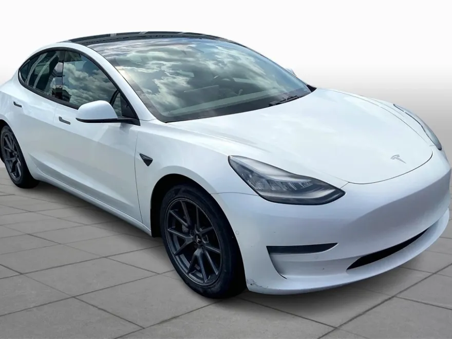 2021 Tesla Model 3 Standard Range Plus photo 1