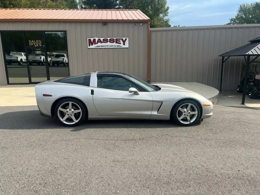 2006 Chevrolet Corvette Coupe photo 1