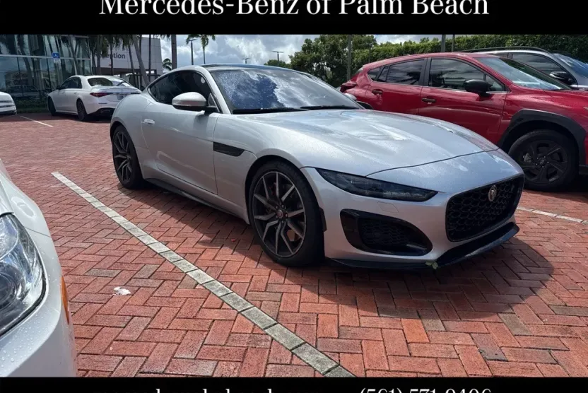 2022 Jaguar F-TYPE R photo 1