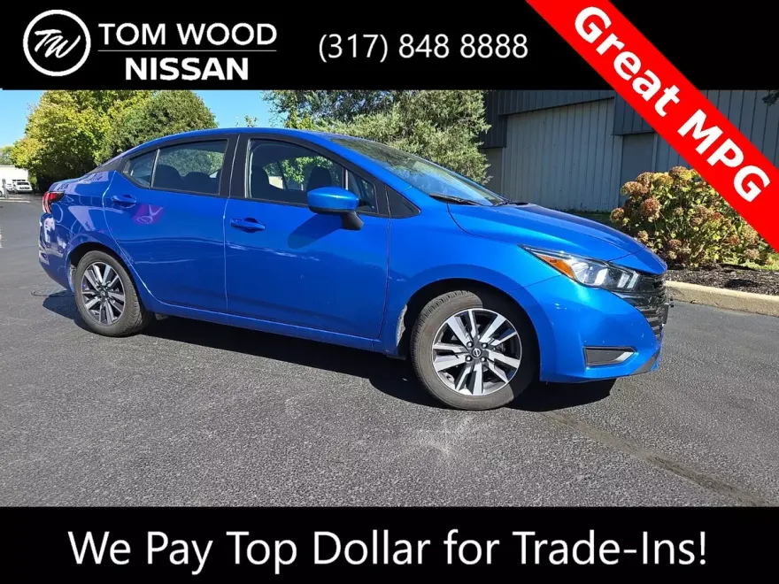 2023 Nissan Versa 1.6 SV photo 1