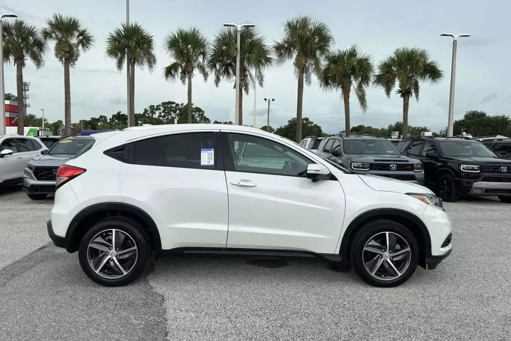2022 Honda HR-V EX-L photo 1