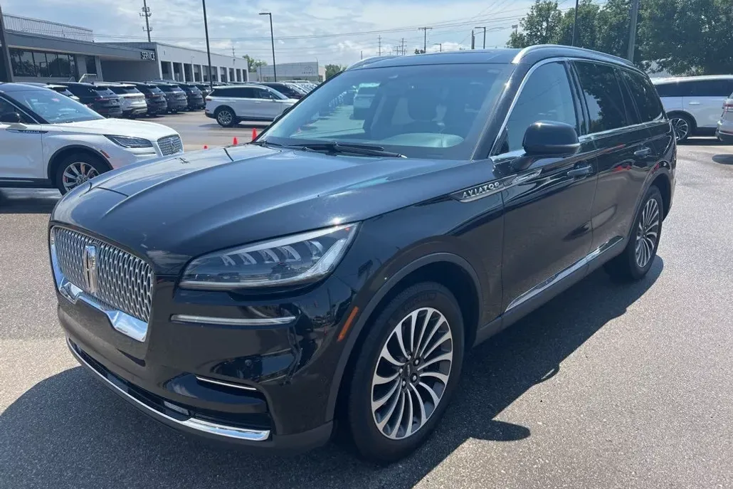 2022 Lincoln Aviator Reserve photo 1