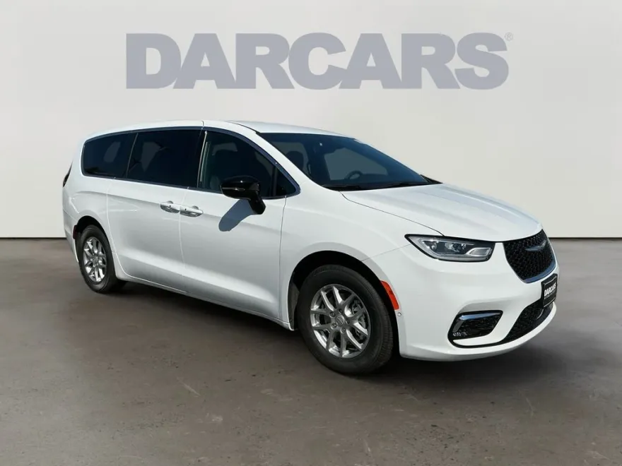 2026 Chrysler Pacifica photo 1