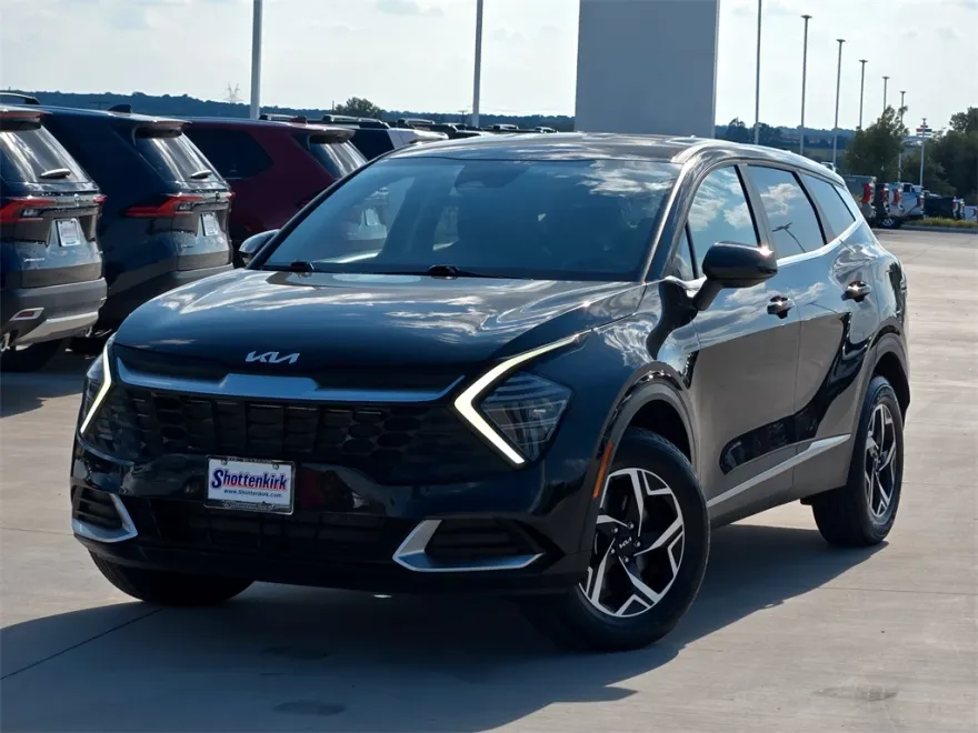 2024 Kia Sportage LX photo 1