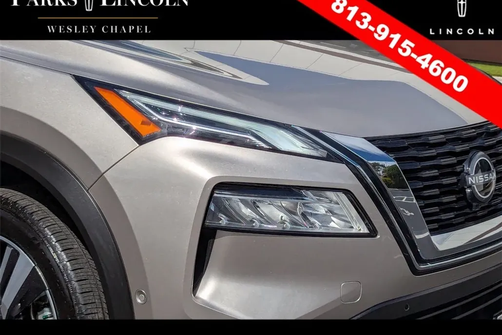 2022 Nissan Rogue Platinum photo 1