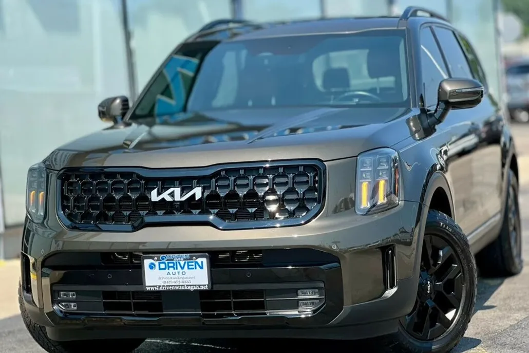 2024 Kia Telluride SX photo 1