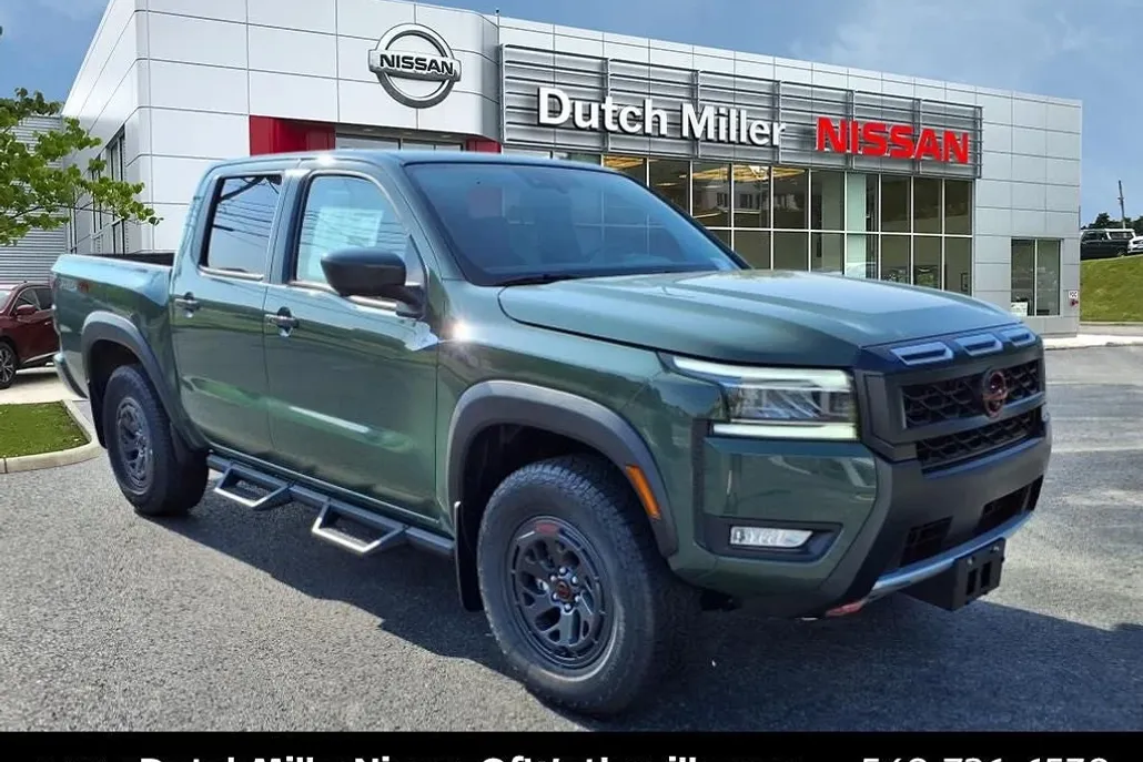 2025 Nissan Frontier Crew Cab PRO-4X photo 1