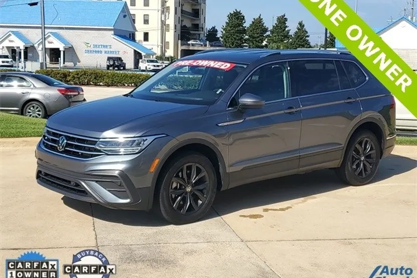 2024 Volkswagen Tiguan SE Wolfsburg Edition photo 1