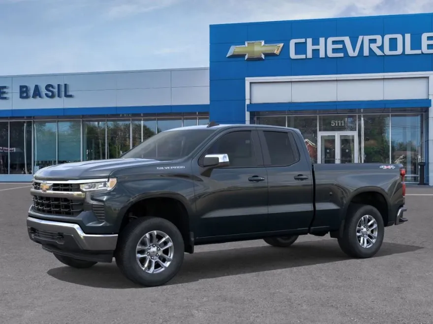 2026 Chevrolet Silverado 1500 LT photo 1