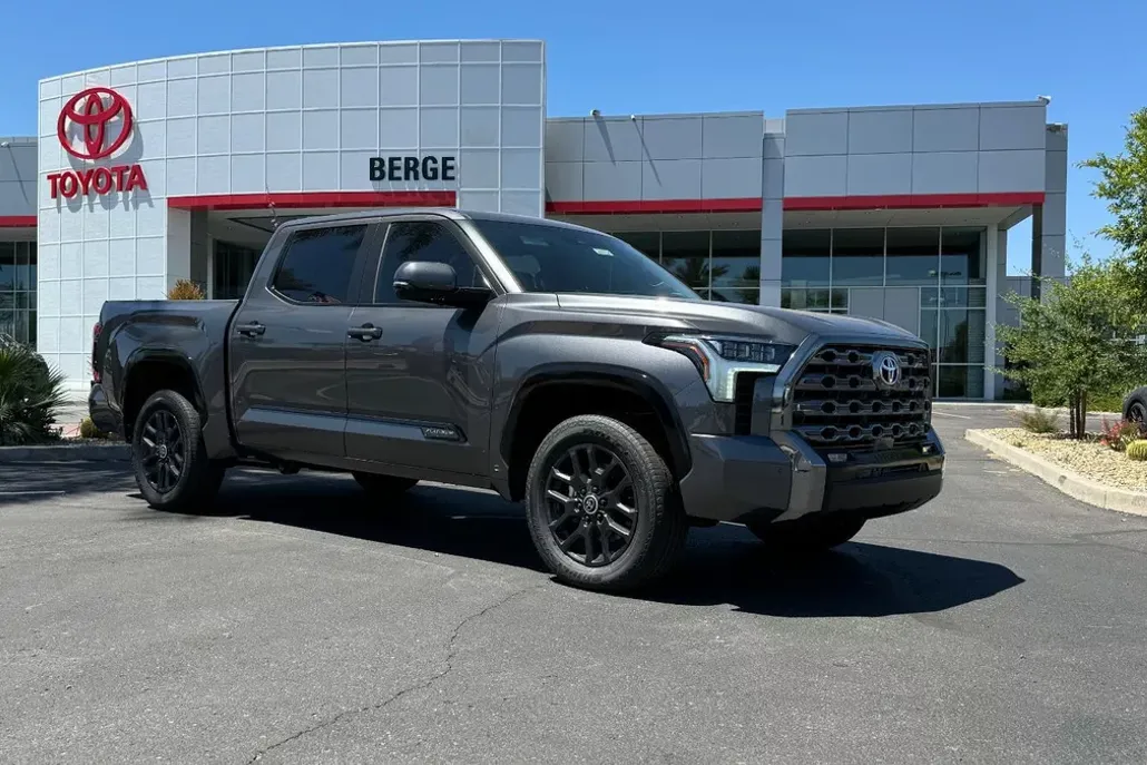 2026 Toyota Tundra Platinum CrewMax photo 1
