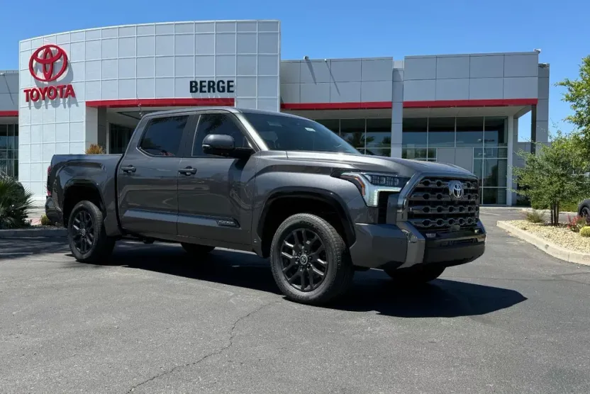 2026 Toyota Tundra Platinum CrewMax photo 1