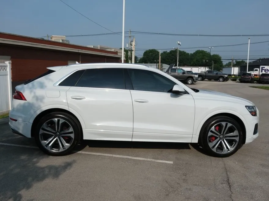 2019 Audi Q8 Premium Plus photo 1