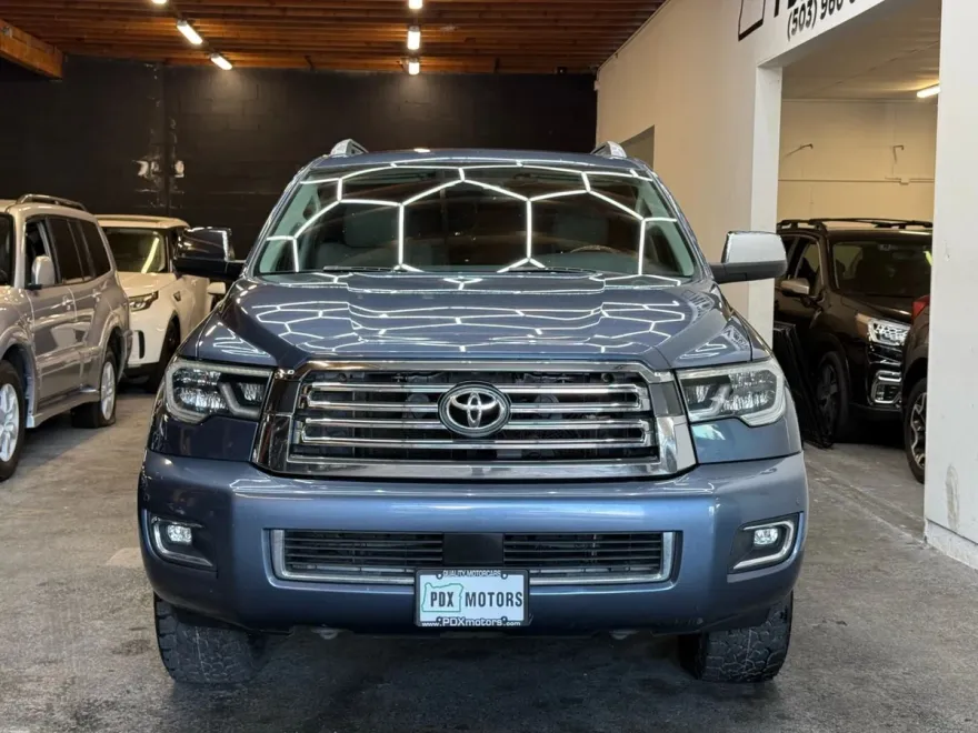 2019 Toyota Sequoia Platinum Sport photo 1