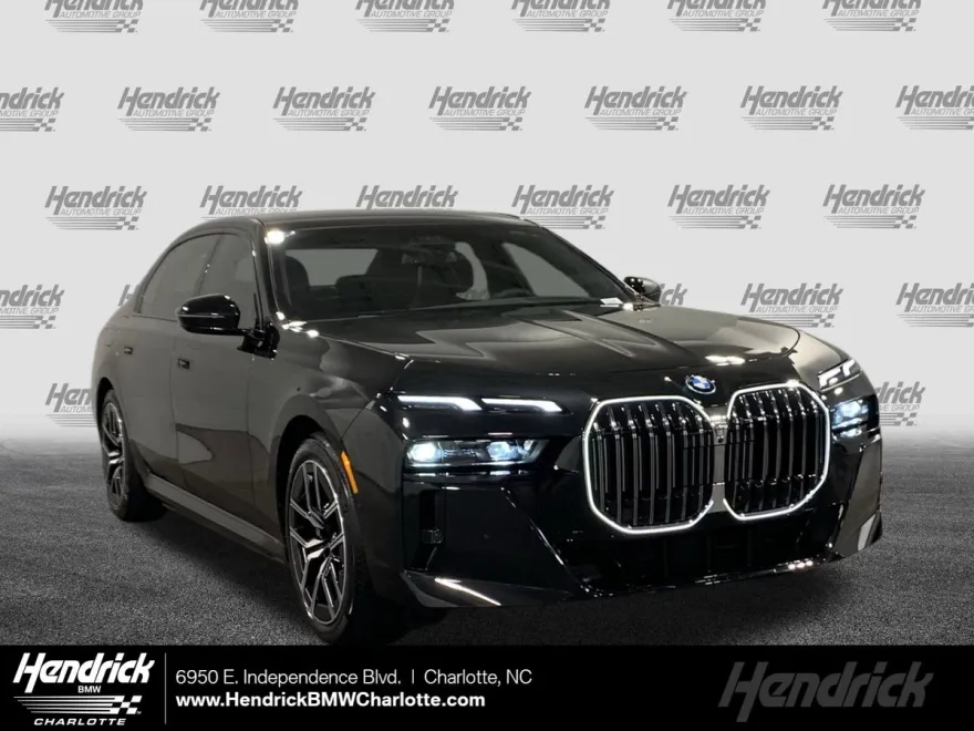 2026 Bmw 750e photo 1