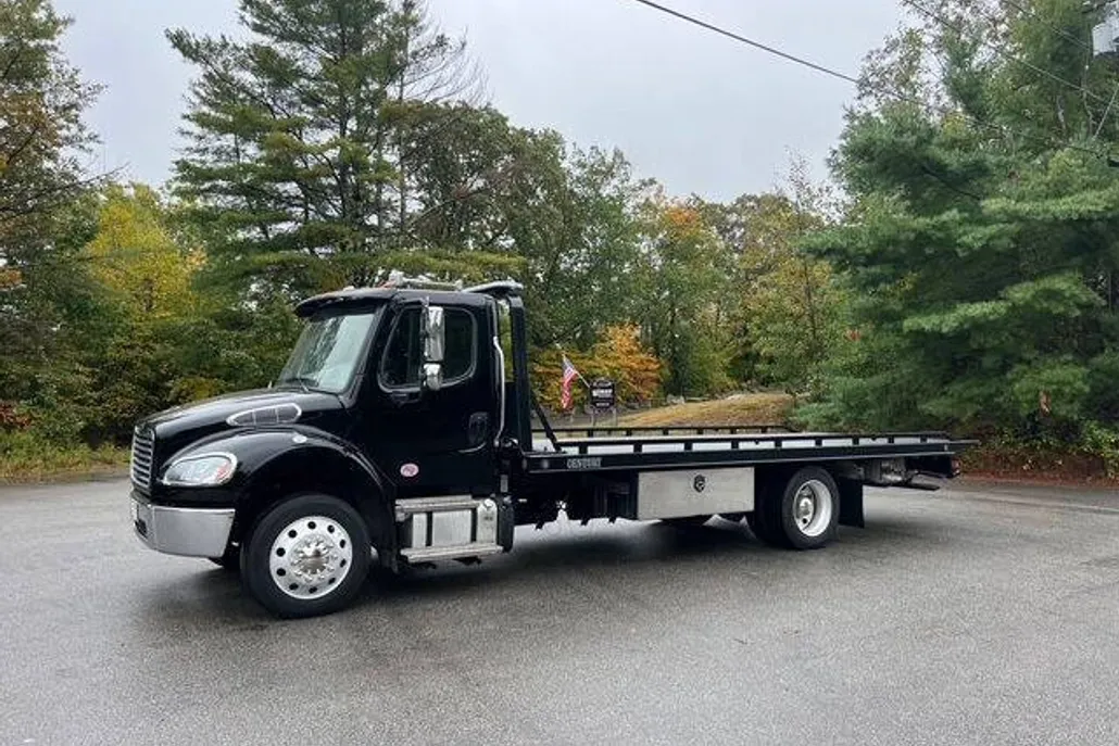 2024 Freightliner M2 106 Medium Duty photo 1