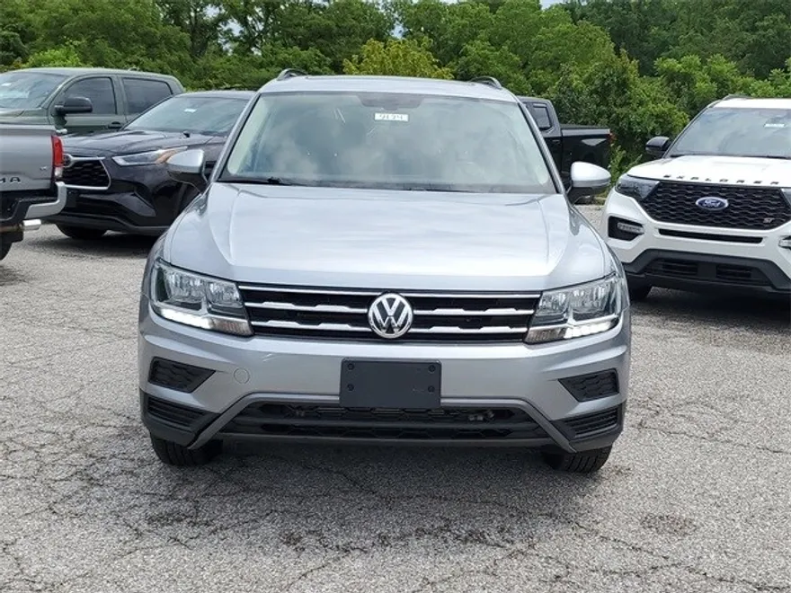 2020 Volkswagen Tiguan SE photo 1