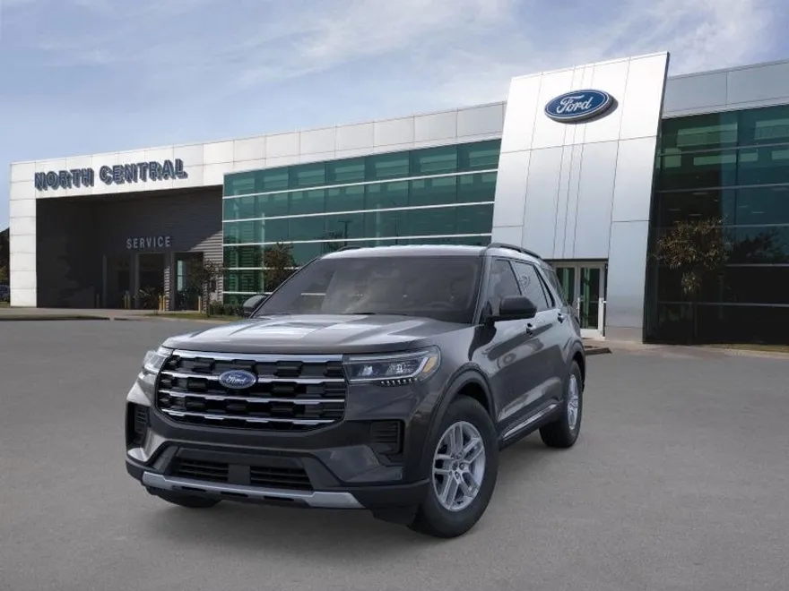 2025 Ford Explorer photo 1