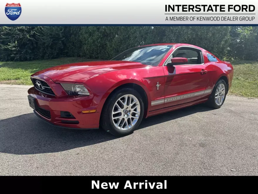 2013 Ford Mustang V6 Premium photo 1