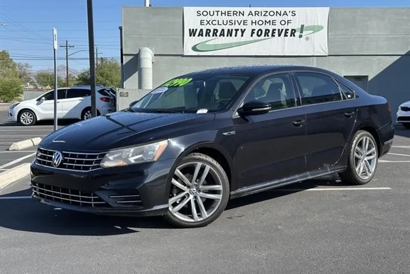 2018 Volkswagen Passat 2.0T S photo 1
