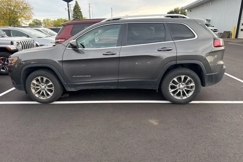 2021 Jeep Cherokee Latitude Lux photo 1