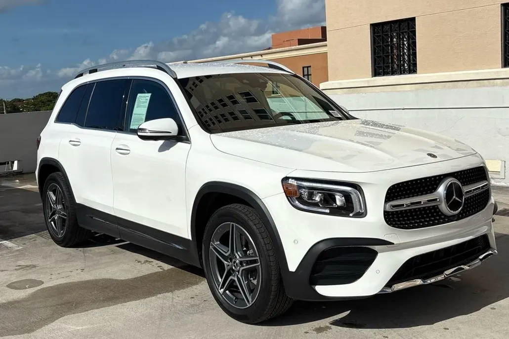 2020 Mercedes Benz GLB 250 photo 1