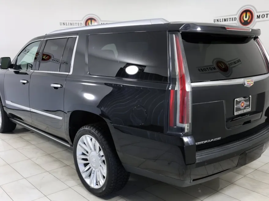2018 Cadillac Escalade ESV Platinum photo 1