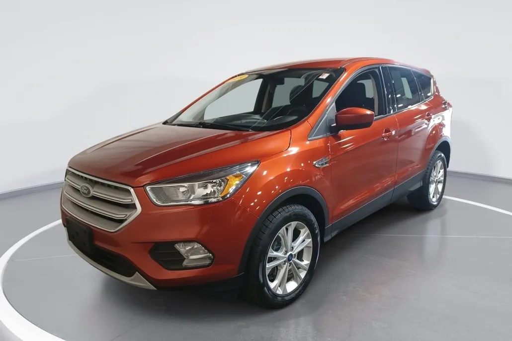 2019 Ford Escape SE photo 1