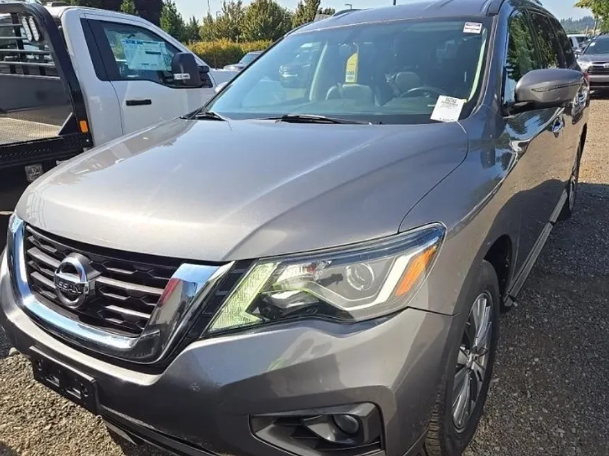 2019 Nissan Pathfinder LE SL photo 1