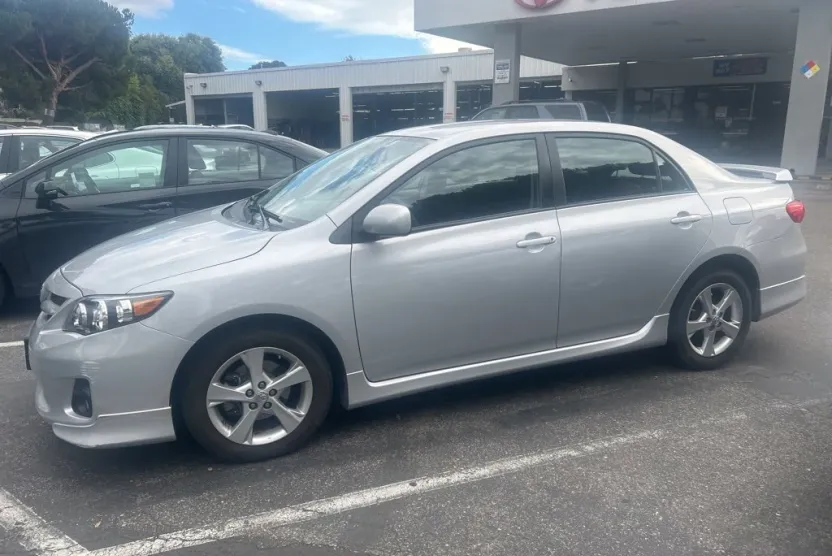 2013 Toyota Corolla S photo 1