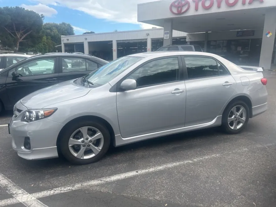 2013 Toyota Corolla S photo 1