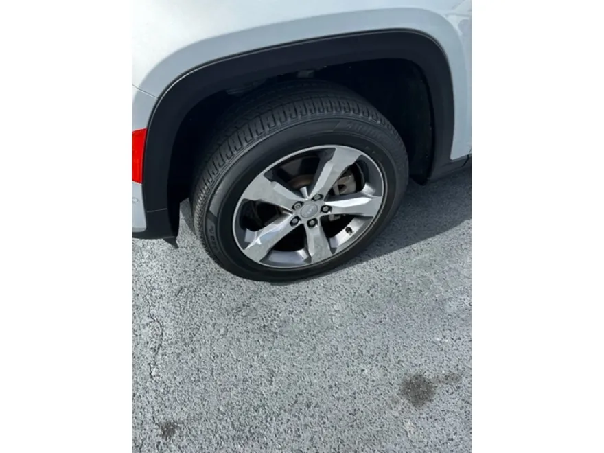 2021 Jeep Grand Cherokee Limited photo 1