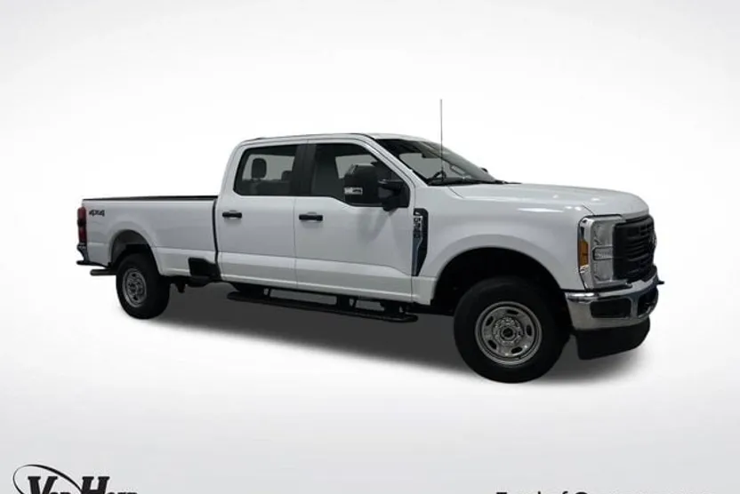2023 Ford F-350 photo 1