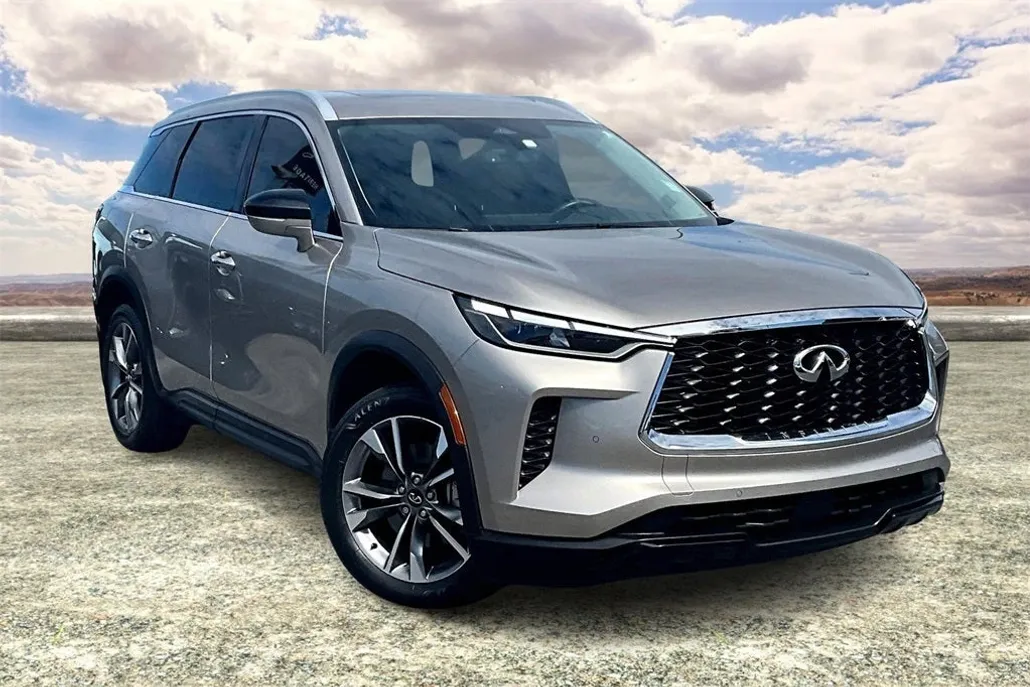 2023 Infiniti QX60 Luxe photo 1