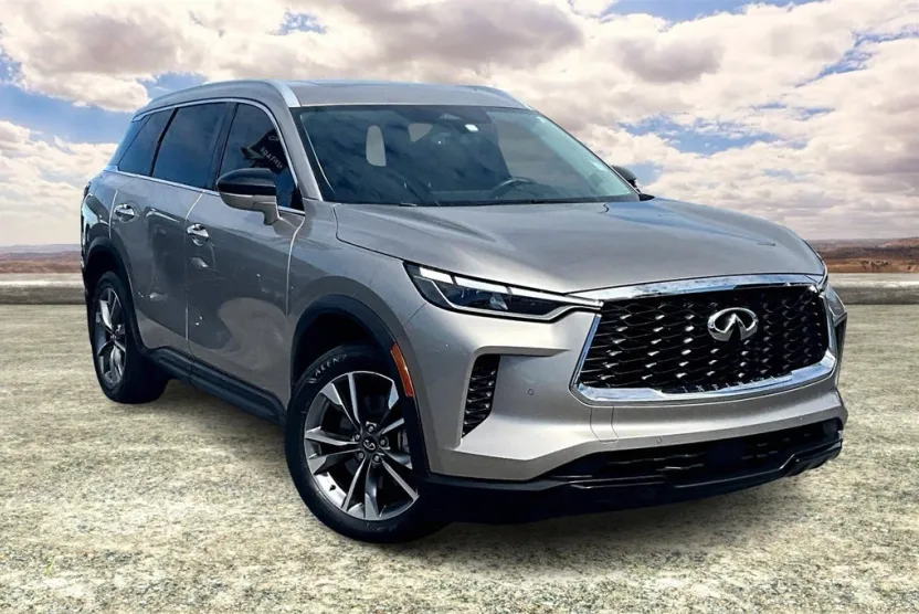 2023 Infiniti QX60 Luxe photo 1