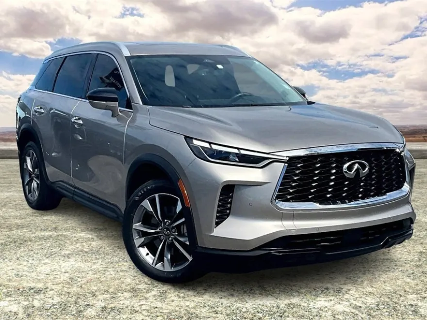 2023 Infiniti QX60 Luxe photo 1