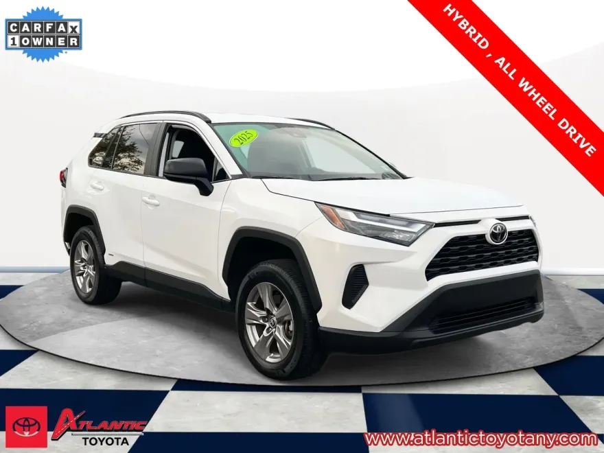 2025 Toyota RAV4 Hybrid LE photo 1