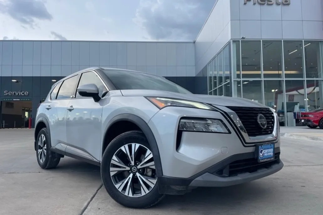 2021 Nissan Rogue SV photo 1